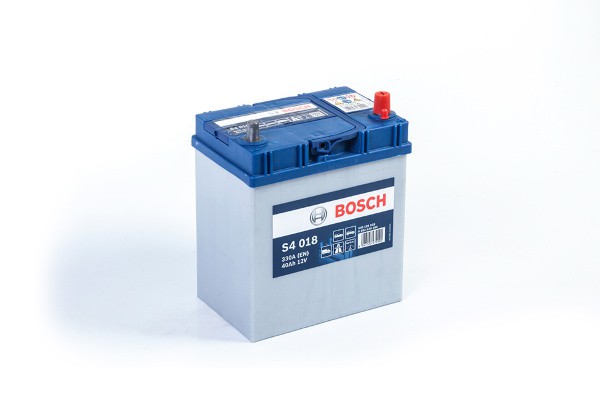 Аккумулятор автомобильный BOSCH S4 018 Silver